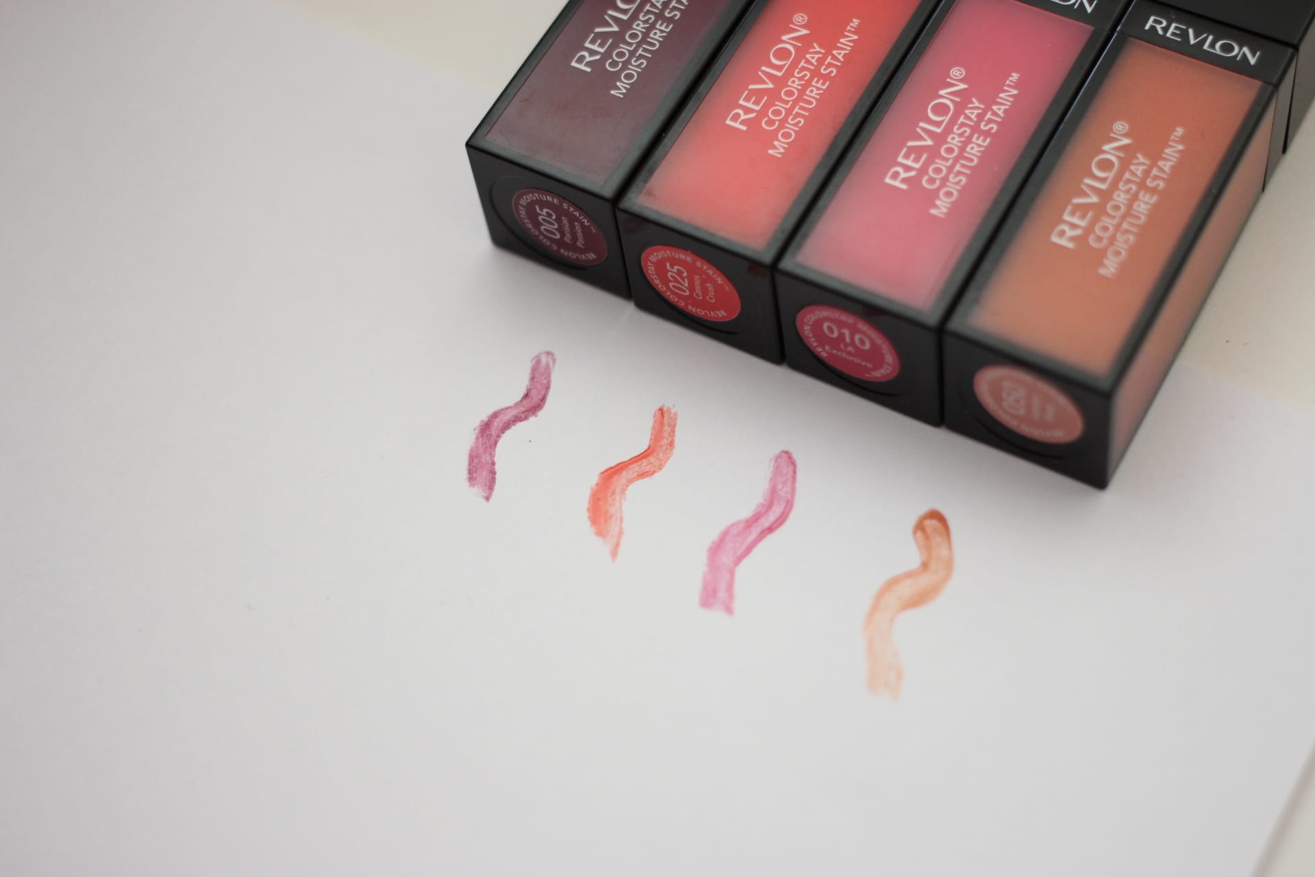 Revlon Moisture stain review