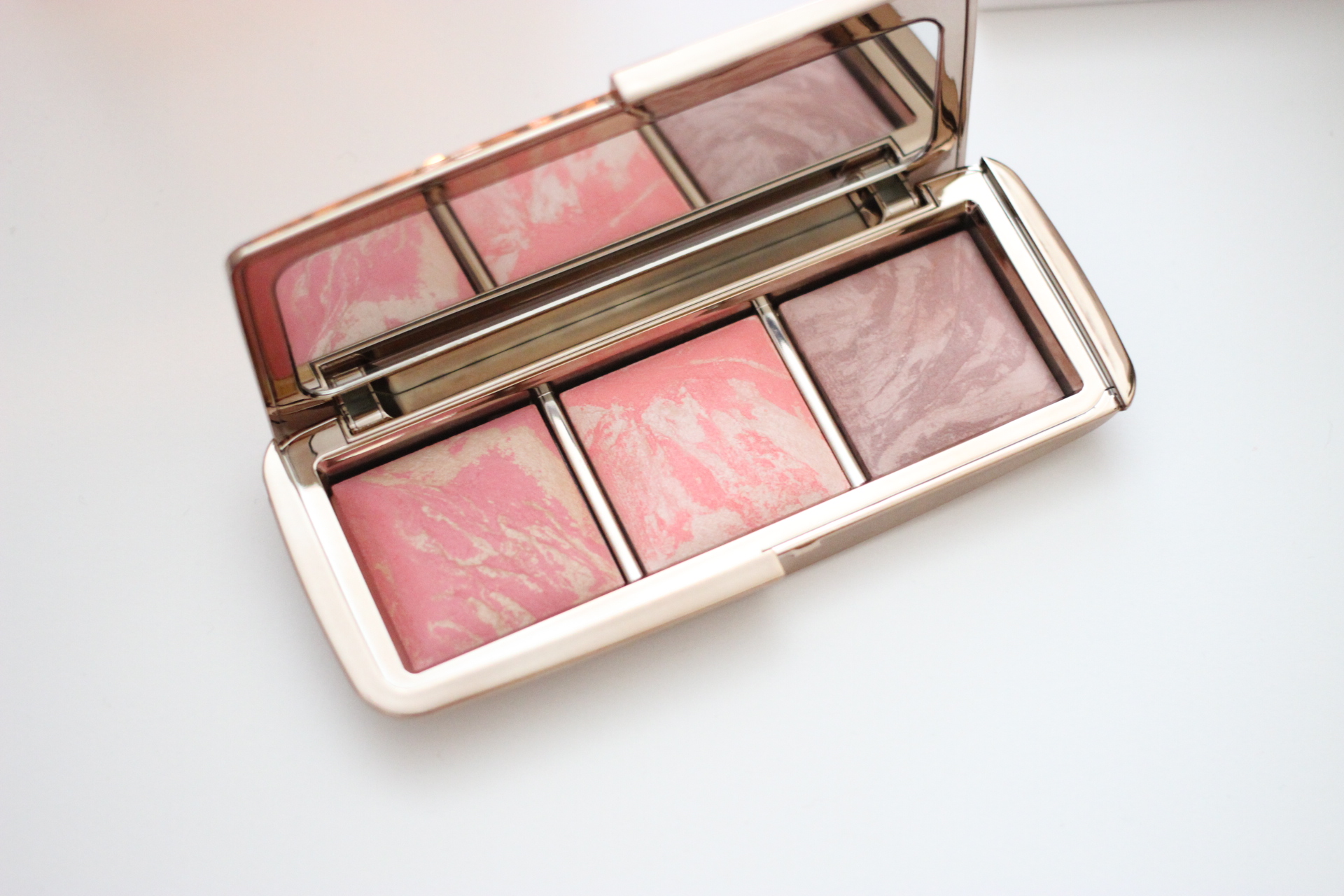 Hourglass Ambient Blush swatches