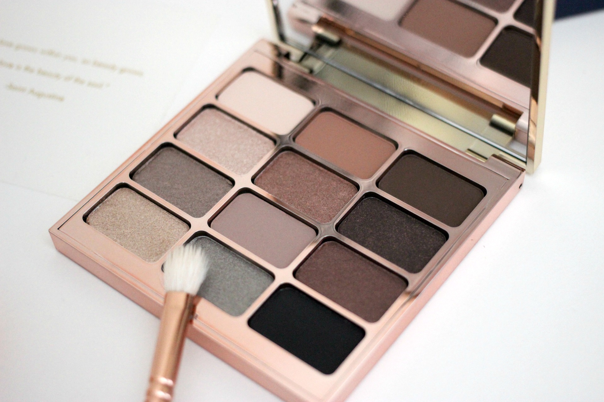 Stila eyes are the window eyeshadow palette