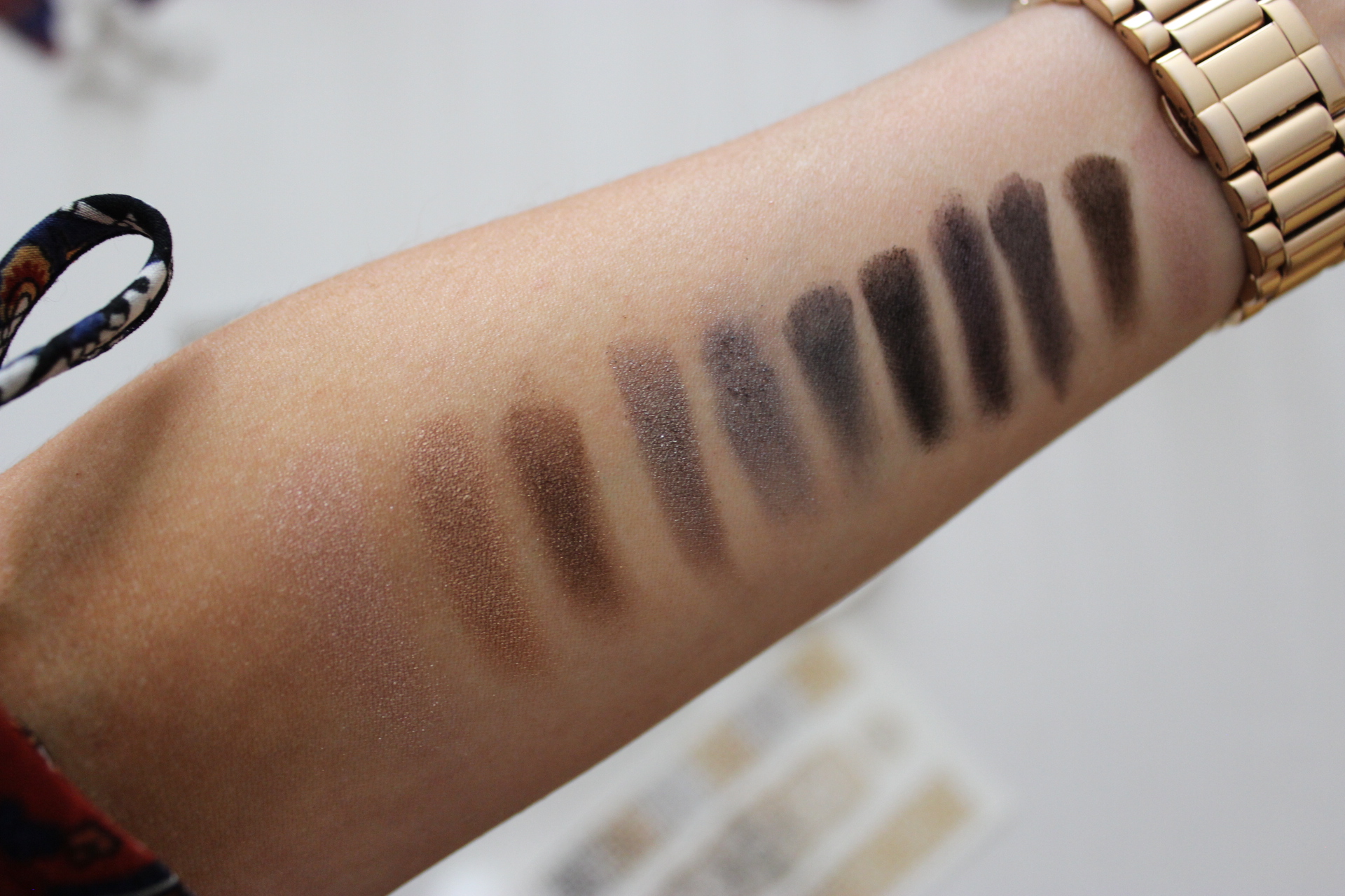 urban decay smoky palette swatches