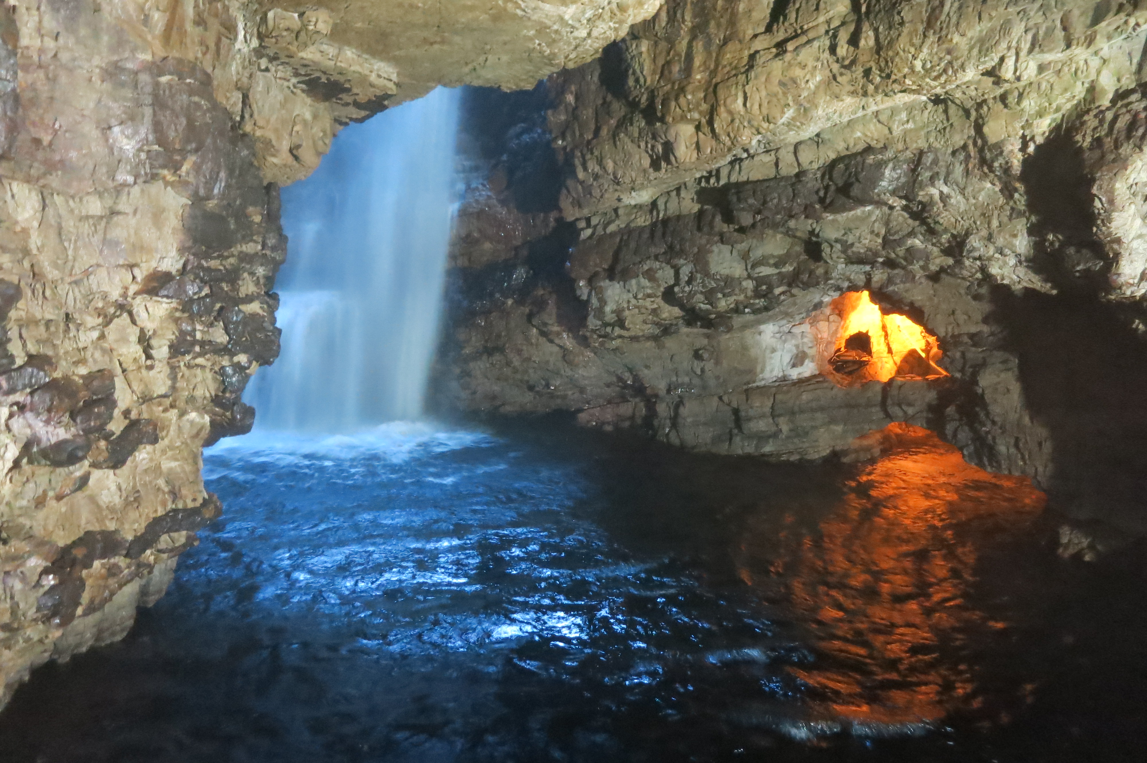waterfall smoo cave