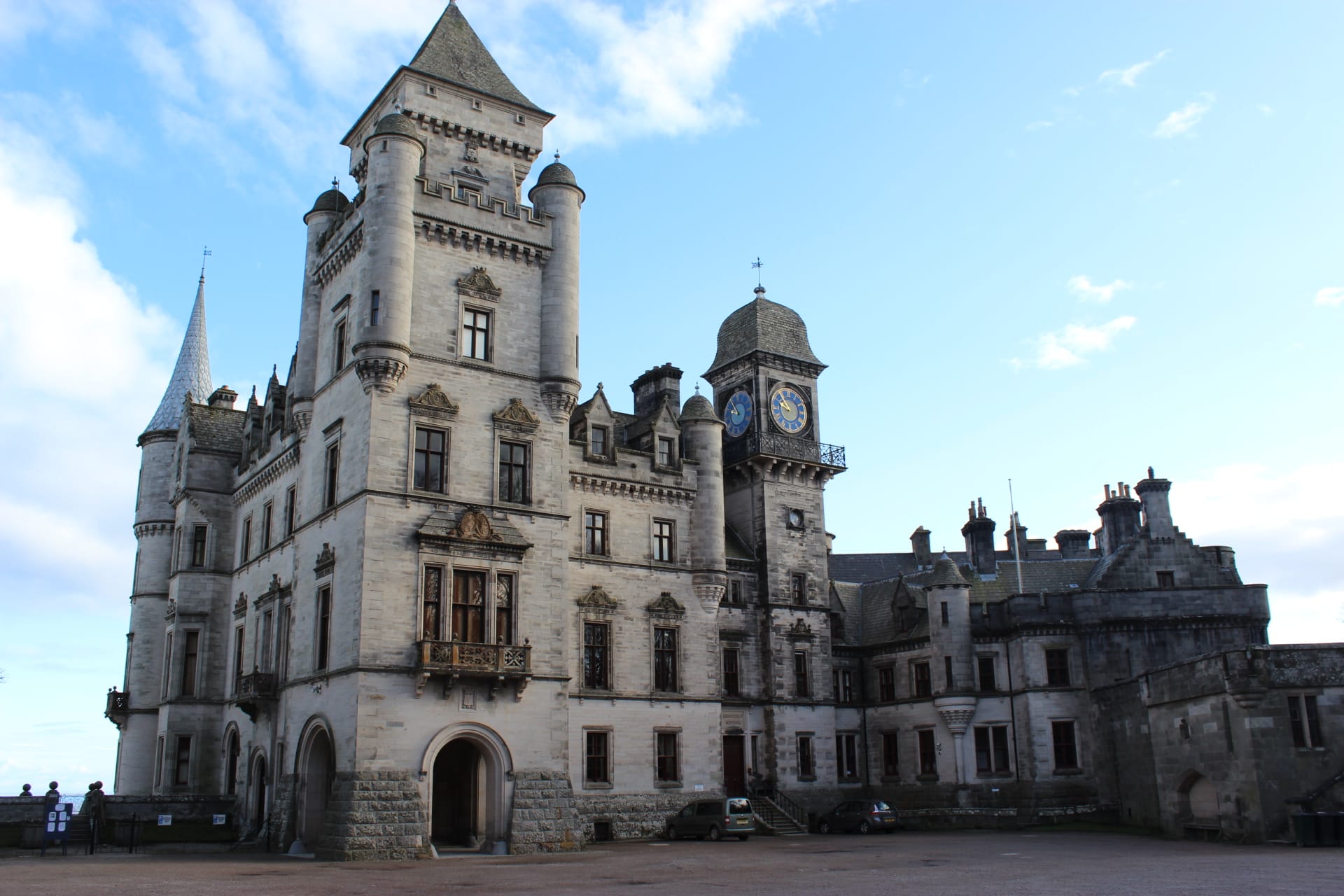 dunrobin castle scotland