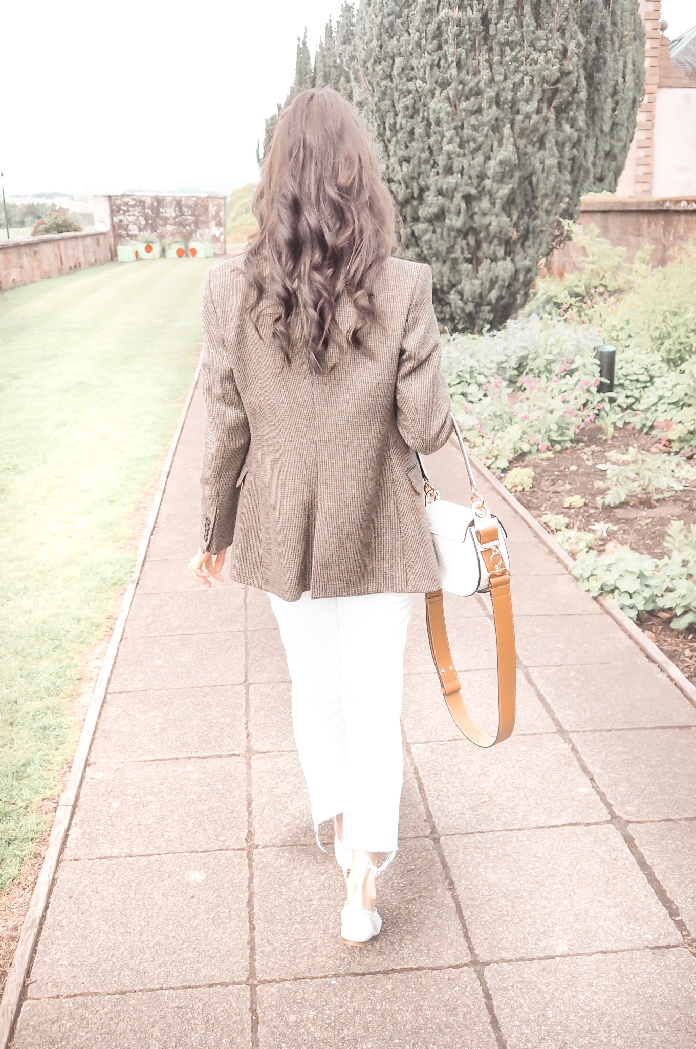 all white summer look | summer style | all white outfit ideas | ladies tweed blazer | country style | white chloe tess bag